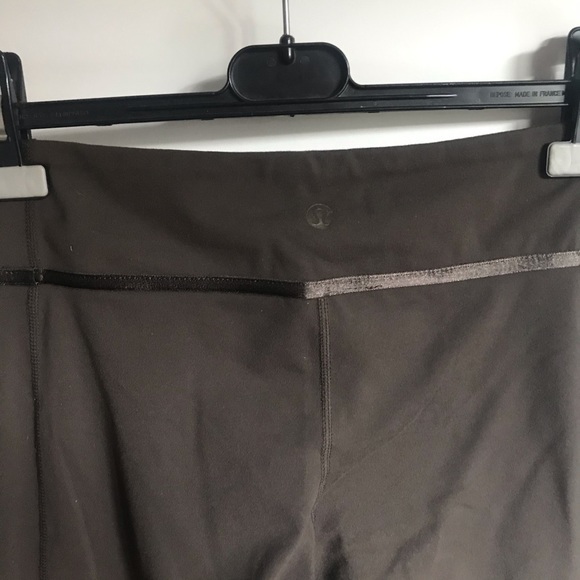 Lululemon Brown Stretchy Yoga Pants - Picture 11 of 12